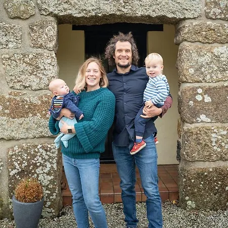 Holiday home Porthcurno Barns, The Big Barn - Spacious & Cosy Cottage, Walk To Porthcurno Beach, Pedn Vouder & Minack Theatre Penzance